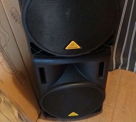 2 pole mount speaker cabinets 1000 watt passive 15" woofers and titanium driver horns