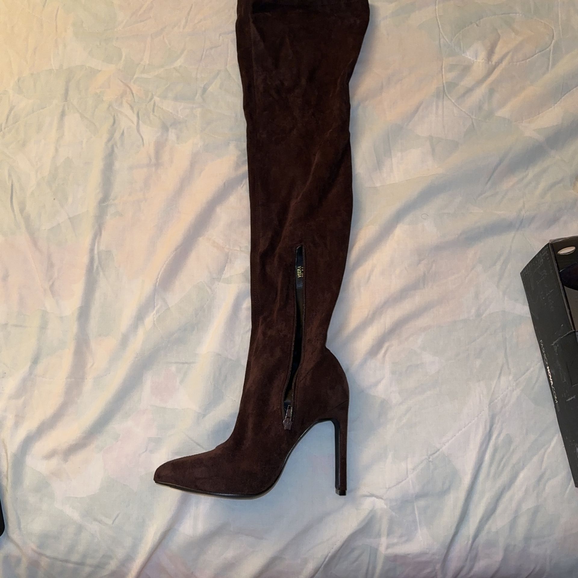 Pointed Toe Thigh High Boots 