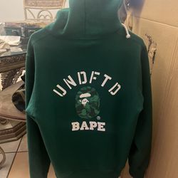 Bape Undefeated Pullover Size Large L