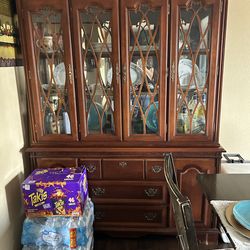 Cabinet hutch