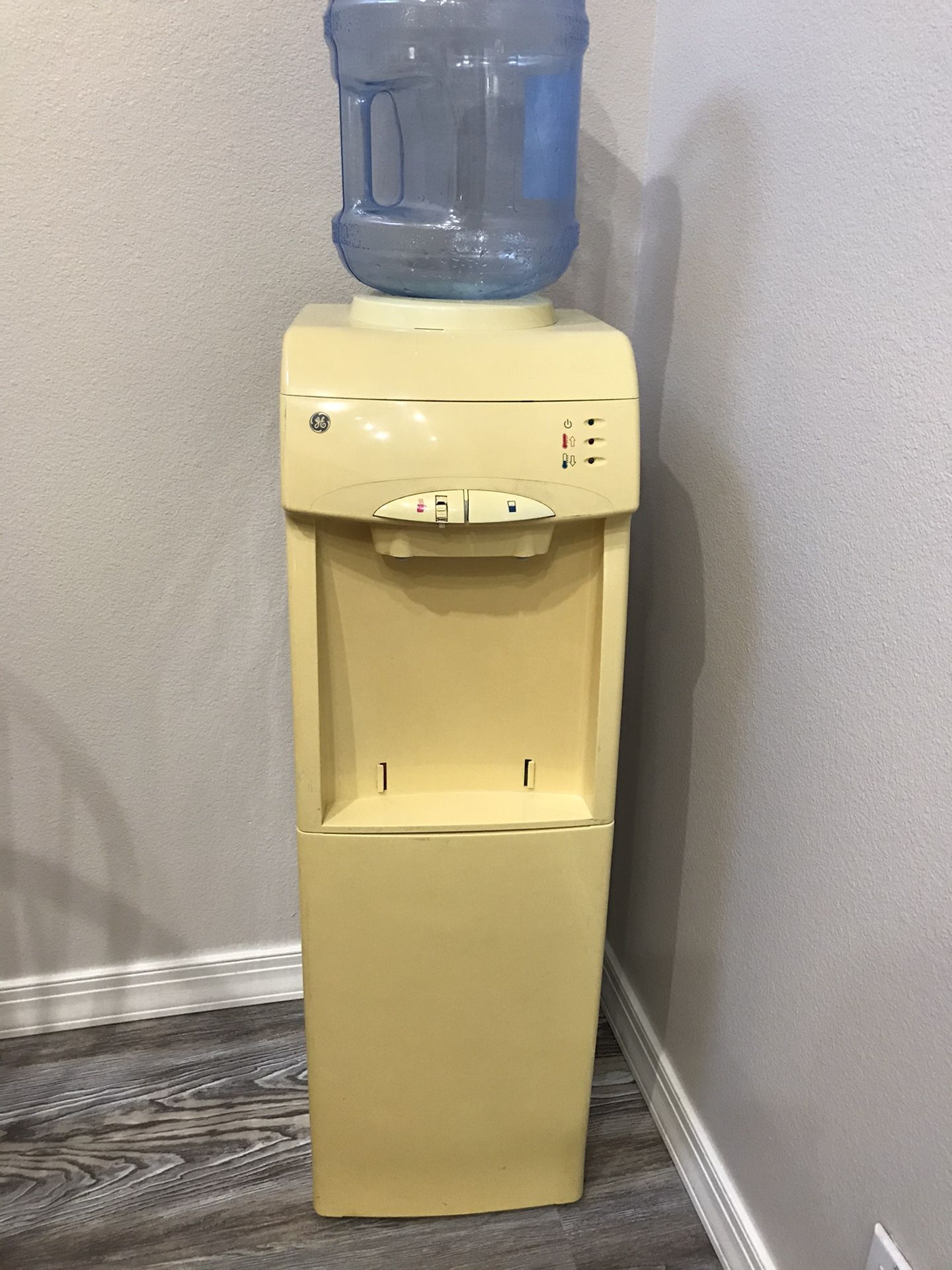 Water dispenser