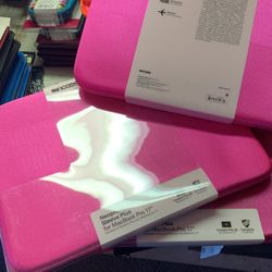 15” And 17” Incase MacBook Sleeve Cases (Red And Pink)