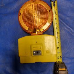 Heavy Duty Warning Light 6 Volt Yellow Case

