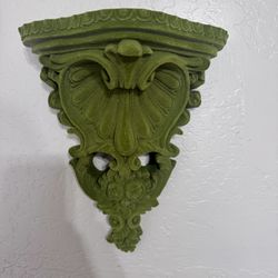 Flocked Velvet Green Shelf