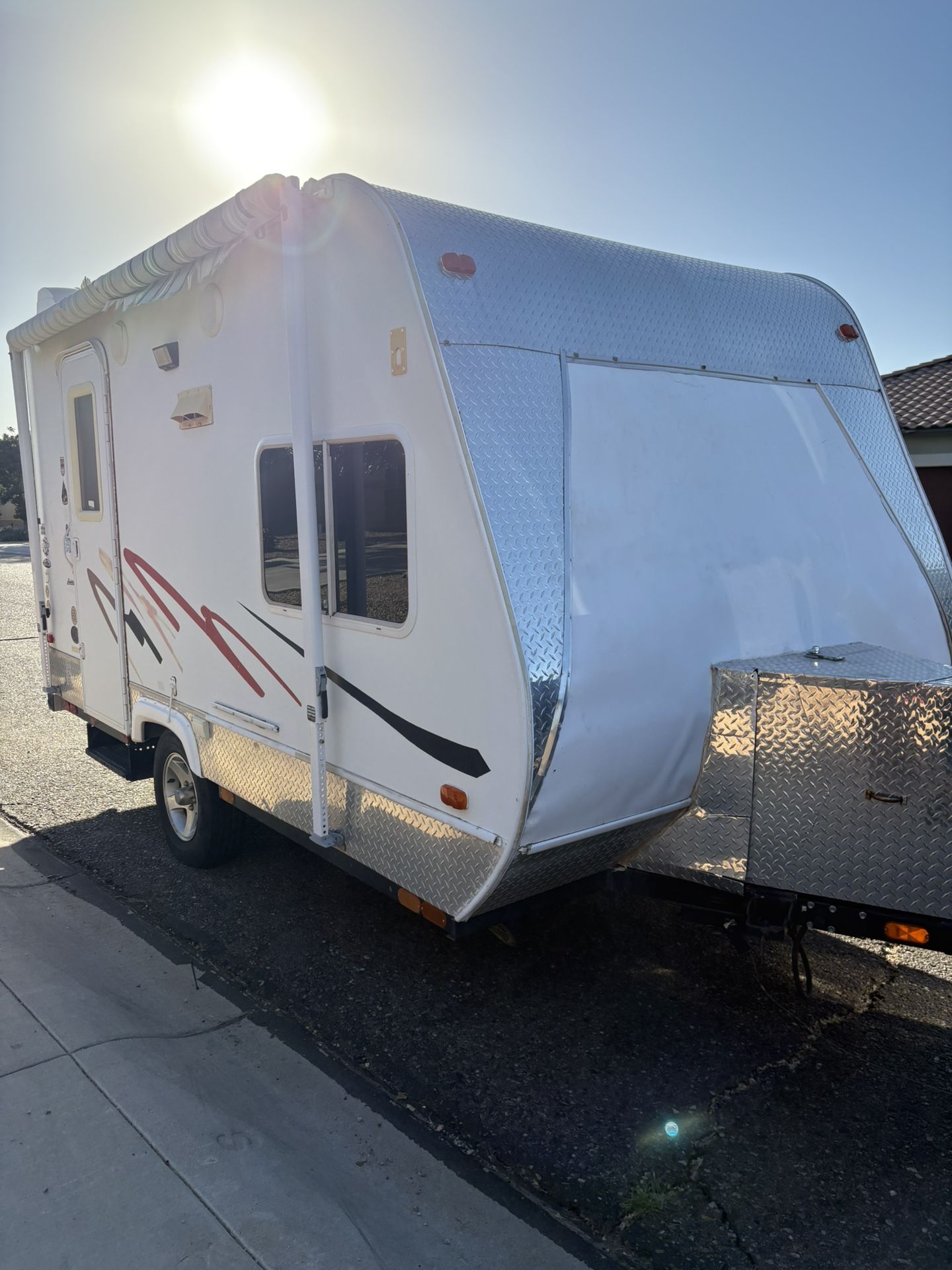 14.5 Ft Travel Trailer (bunks) 