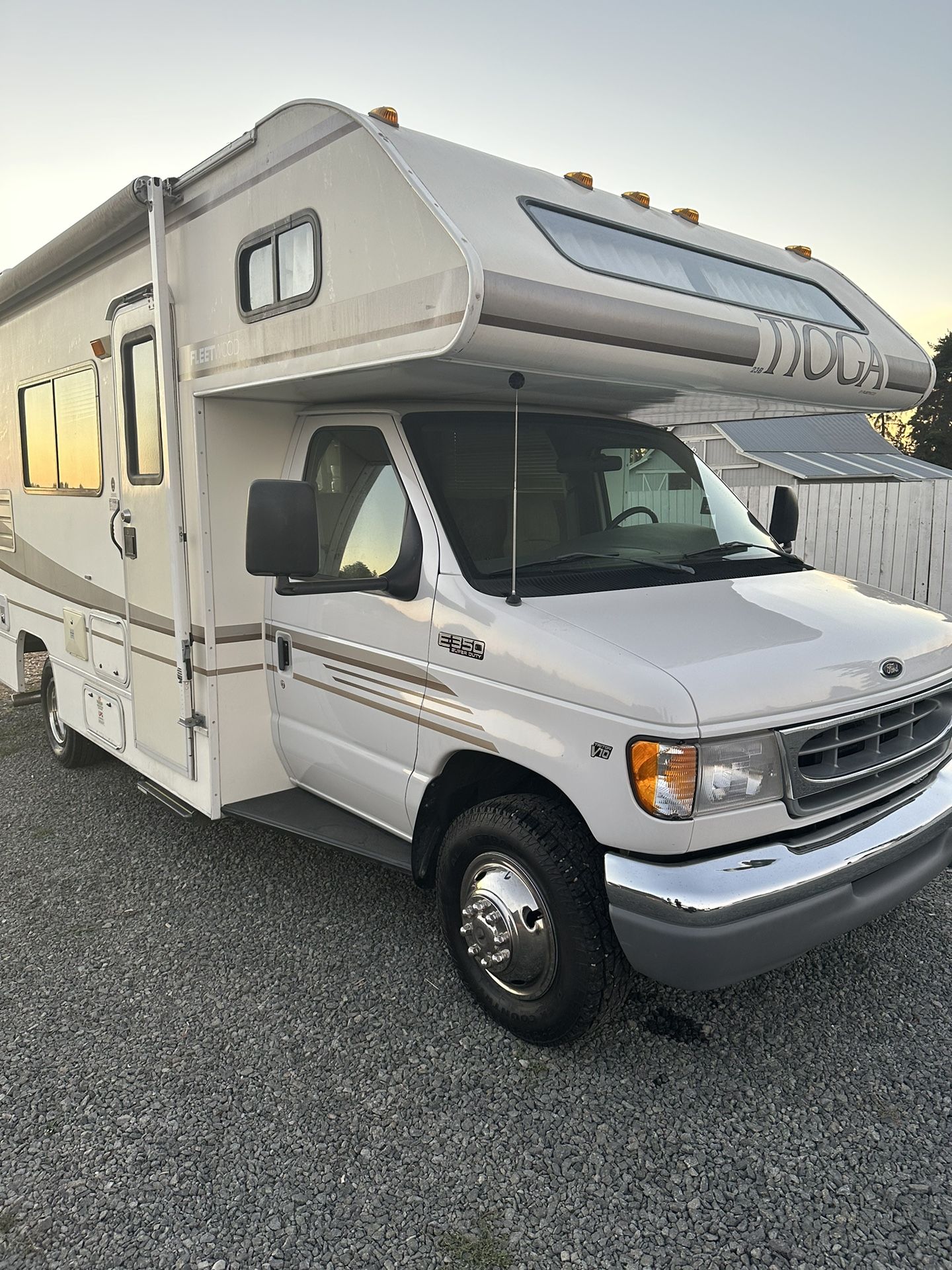 1999 Ford Tioga Rv Motorhome 23ft.