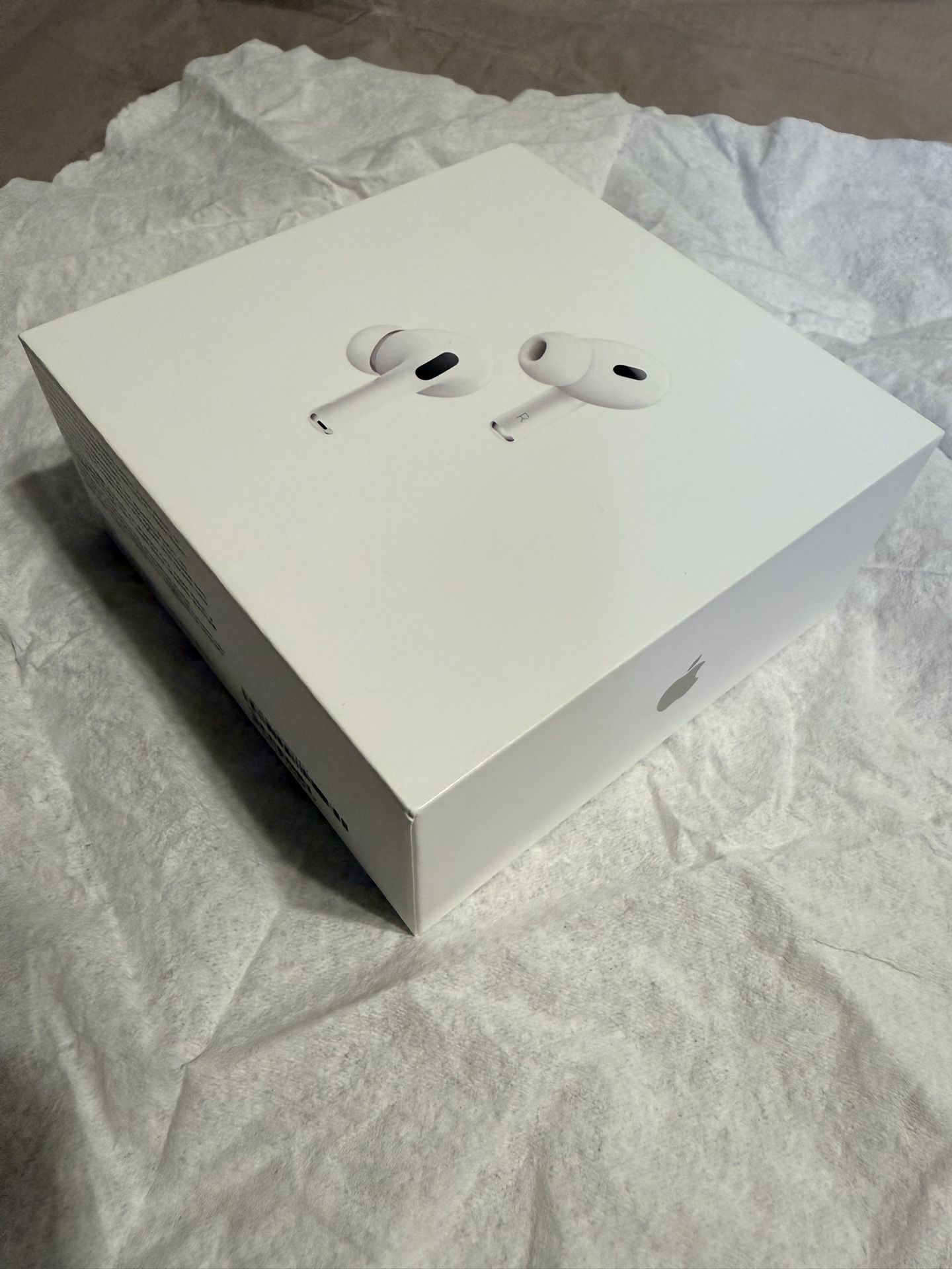 AirPods Pro 2 + Carbon Fiber Case + set of Ear-tips