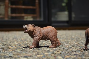 Schleich Grizzly Bear