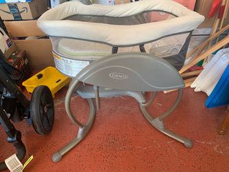 Graco DuoGlider Gliding Swing & Bassinet,
