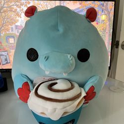 Cinnabon Plushie 