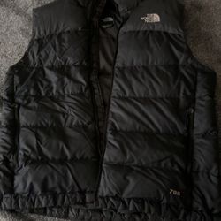 The North Face Men’s Size Small Puffer Vest 700