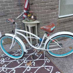 Six Three Zero ,,, WHT --Cruiser,,3 Speeds 