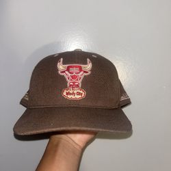 Mitchell & Ness Chicago Bulls Brown Sugar Bacon Fitted Size 7 1/8