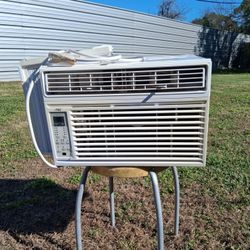 Arctic King Window Unit 8,000 BTU 