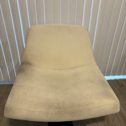 Swivel Chair From Sklar Furnishings