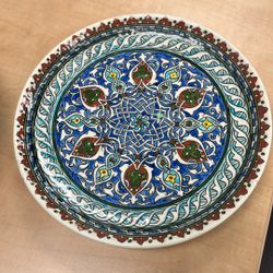  Turkish Ceramic Dish – 1950s  Hand-Painted Vintage Plate with Geometric Floral Motifs  A striking mid-century ceramic dish from Turkey, crafted and p