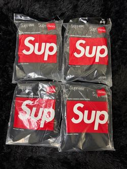 Supreme socks