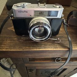 Minolta Hi-Matic 7s Rangefinder Camera Rokkor PF 1:1.8 f=45mm CLC