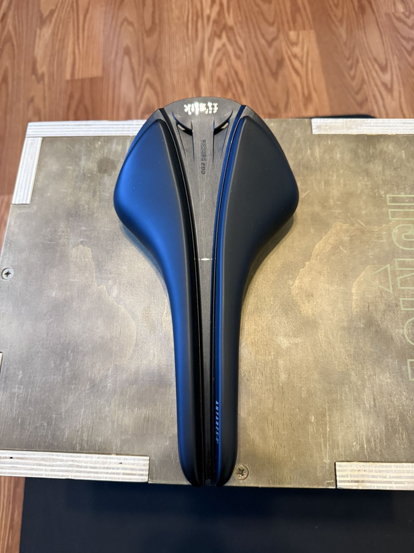 Fizik Antares Versus evo R1