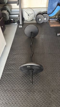 Curling bar with 110lbs of weights