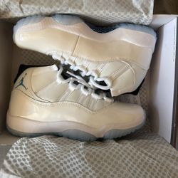 Jordan 11 “Legend Blue” Size 10