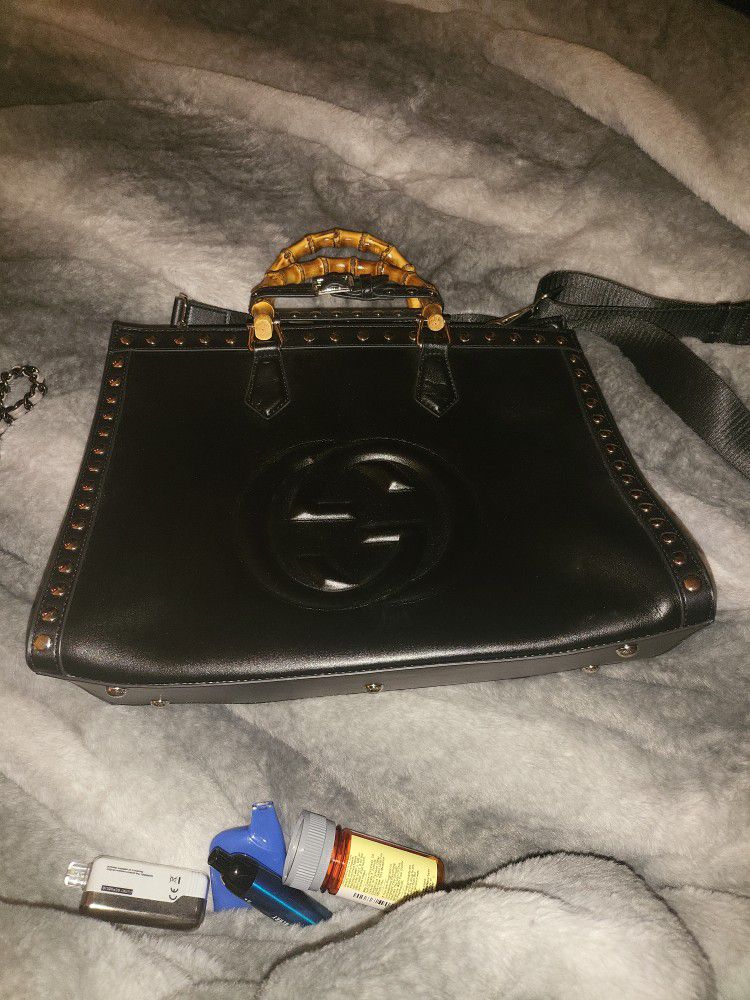 black tote purse handbag 