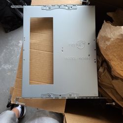 

RAYHIL New Construction Plate for Sonic 3 Head Downlights (box of 20)