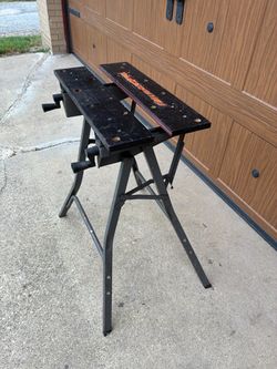 Folding Portable Workbench with Vise