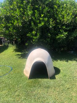 Dog igloo