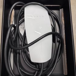 Tesla Wall Connector Gen 3 – Like New