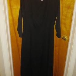 Beautiful Ladies Size 10 Black Dress