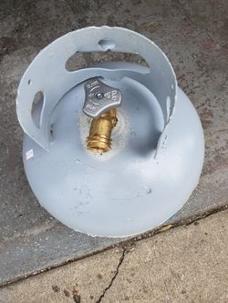 Propane tank (empty)