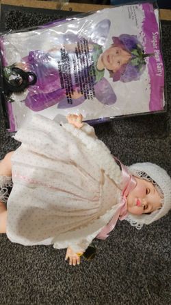 Halloween costume for baby and doll