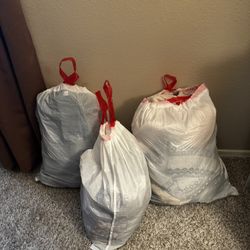 Bags Of Clothes / Bolsas De Ropa 