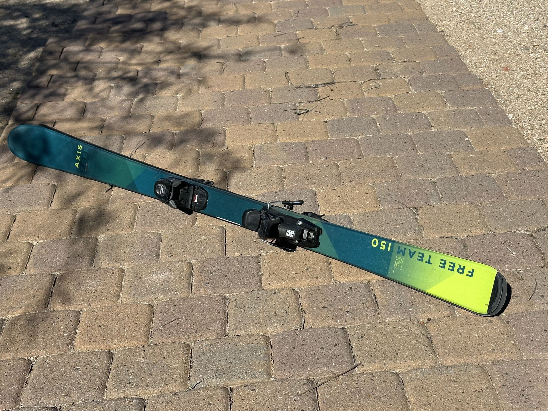 Axis Skis