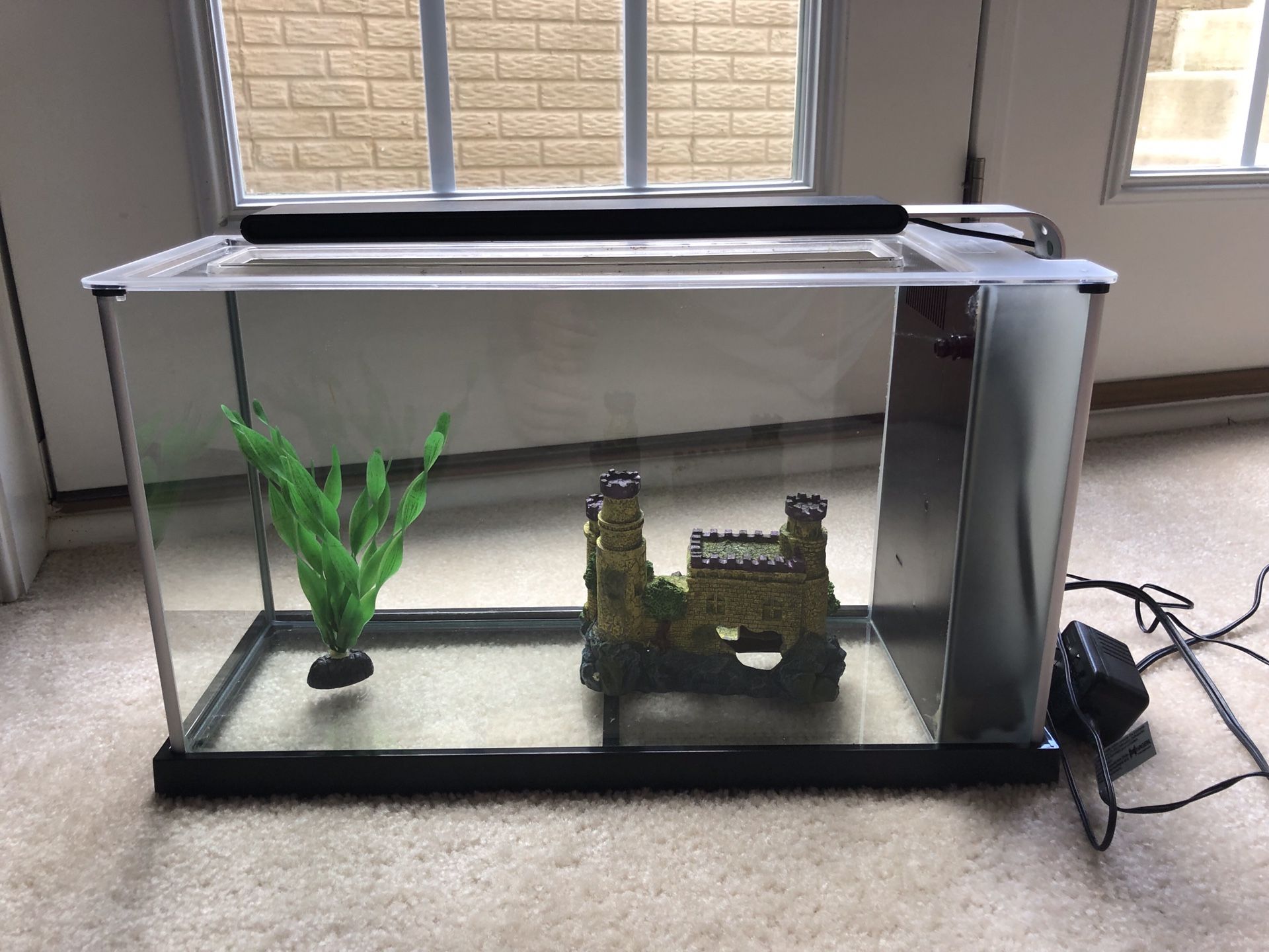 Fish tank, 6 gallons