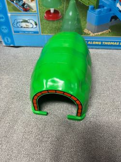 Tomy green tunnel