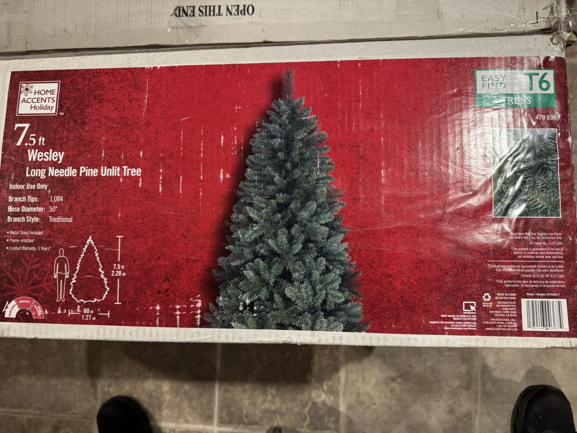 Home Accents Wesley 7.5ft Pine Unlit Tree 1084 Branch Tips. New. Must Pick Up