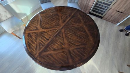 Round Dining Table set extendable 60" x 86"