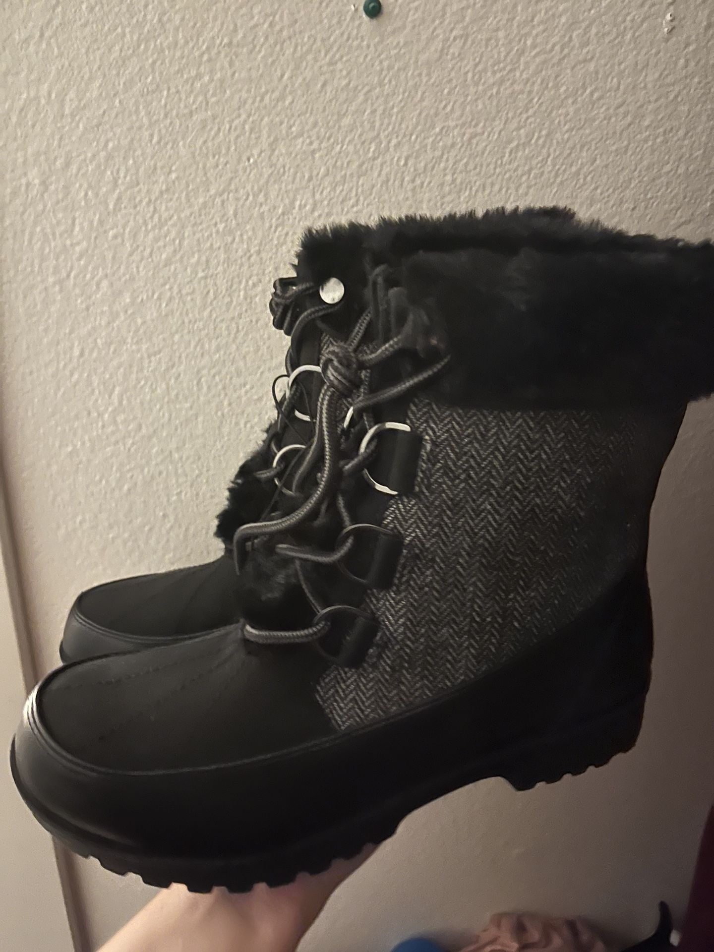 Snow/Hiking Boots Size 9