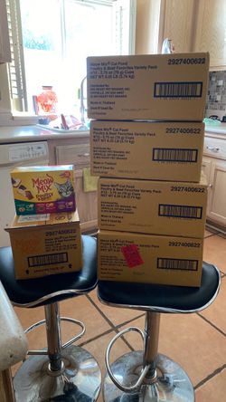 Cat food poultry & beef favorites variety pack