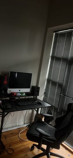 Studio setup/Apple iMac Desktop Computer