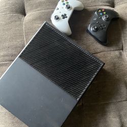 Xbox One And Controllers