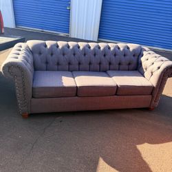 Nice  Grey Couch  Good Conditions 