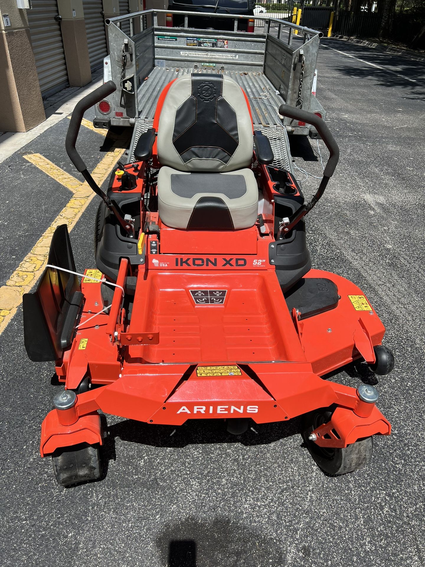 BRAND NEW Ariens IKON XD 52-in 23hp Kawasaki Engine FR691V Lawn Mower #915267