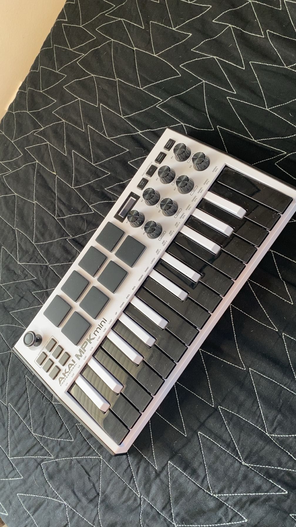 AKAI Professional MPK mini