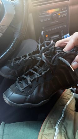 Triple Black Foamposite Size 3Y