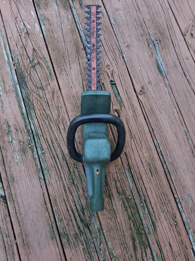 Electric Shrub Headage Trimmers.