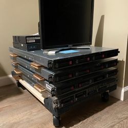 HP Server, Cisco Switch and Dell Monitor