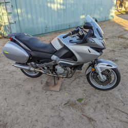 2010 Honda NT700V